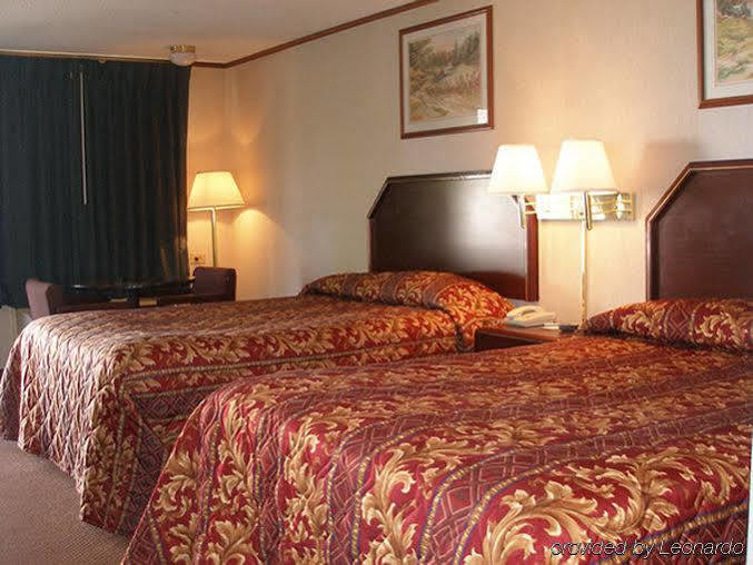 Red Carpet Inn Greensboro Exterior photo